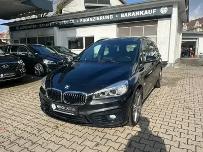 Gebraucht BMW 220 Gran Tourer Sport Line 190 PS (139 kW) 2016 Schwarz Van / Kleinbus