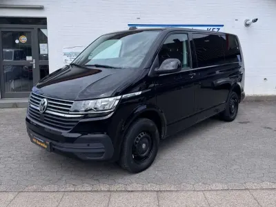 Gebraucht VW Caravelle Comfortline 150 PS (110 kW) 2022 Deep black Van