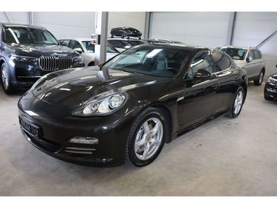 Porsche Panamera 4