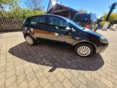 Second-hand Fiat Punto Evo 68 CP (50 kW) 2011 Negru Hatchback