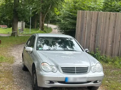 Gebraucht Mercedes C180 143 PS (105 kW) 2004 Silber Limousine