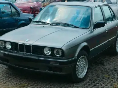 Brugt BMW 318 113 HK (83 kW) 1993 Grå Sedan