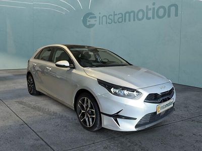 Gebraucht Kia Ceed Spirit 160 PS (117 kW) 2023 Silber Kleinwagen