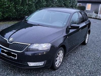 Gebraucht Skoda Rapid 105 PS (77 kW) 2014 Schwarz Kleinwagen