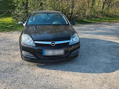 Usata Opel Astra GTC 115 CV (84 kW) 2009 Nero Coupé