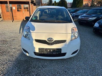 Weiß Gebraucht 2009 Toyota Yaris Basis Kleinwagen | 3.799 € (Fairer Preis)