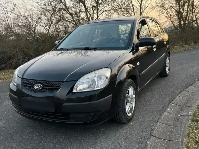 Gebraucht Kia Rio 97 PS (71 kW) 2005 Schwarz Kleinwagen