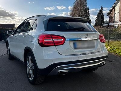 Gebraucht Mercedes GLA220 170 PS (125 kW) 2015 Weiß SUV