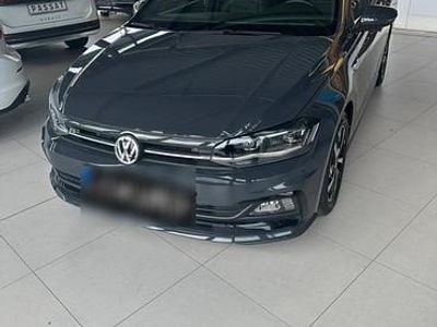 Usata VW Polo R-line 116 CV (85 kW) 2019 Grigio Utilitaria