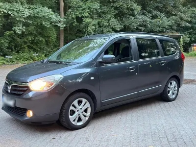 Gebraucht Dacia Lodgy 107 PS (78 kW) 2012 Grau Van / Kleinbus