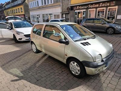 Second-hand Renault Twingo 60 CP (44 kW) 1999 Auriu Hatchback