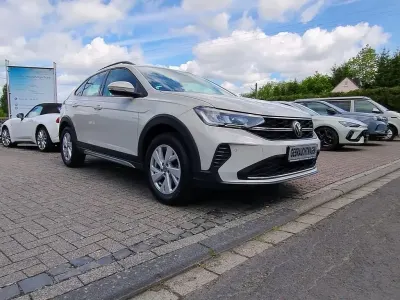Gebraucht VW Taigo Life 110 PS (80 kW) 2023 Grau (ascotgrau) SUV
