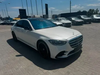 Gebraucht Mercedes S500 435 PS (319 kW) 2021 Weiß Limousine