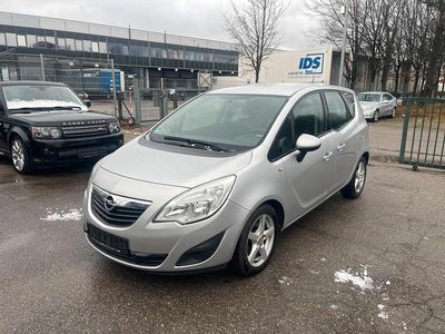 Gebraucht Opel Meriva 101 PS (74 kW) 2011 Silber Van / Kleinbus