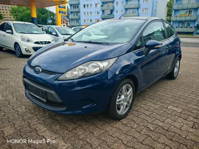 Gebraucht Ford Fiesta Trend 60 PS (44 kW) 2011 Blau Limousine