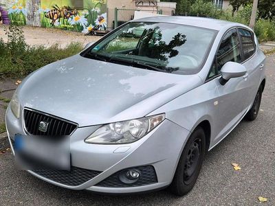 Gebraucht Seat Ibiza 60 PS (44 kW) 2012 Silber Kleinwagen