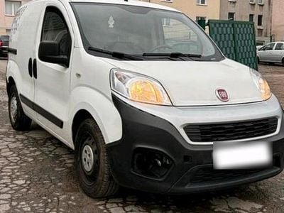 Gebraucht Fiat Fiorino 80 PS (58 kW) 2019 Weiß Van / Kleinbus
