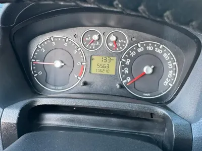 Gebraucht Ford Fiesta 60 PS (44 kW) 2008 Weiß Kleinwagen