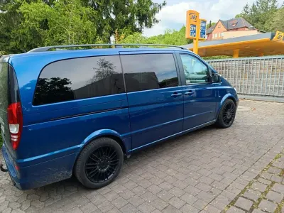 Gebraucht Mercedes Viano Edition 163 PS (119 kW) 2012 Blau Van / Kleinbus