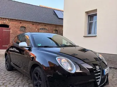 Second-hand Alfa Romeo MiTo 77 CP (56 kW) 2015 Negru Hatchback