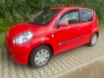 Gebraucht Daihatsu Sirion 69 PS (50 kW) 2006 Rot Kleinwagen