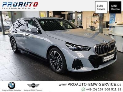 Gebraucht BMW 520 M Sport 208 PS (152 kW) 2025 Brooklyn grau Kombi