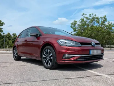 Gebraucht VW Golf VII IQ Drive 116 PS (85 kW) 2019 Rot Limousine