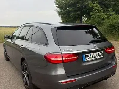 Gebraucht Mercedes E300 306 PS (225 kW) 2019 Grau Limousine