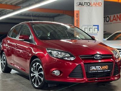 Gebraucht Ford Focus Champions Edition 125 PS (91 kW) 2013 Rot Limousine