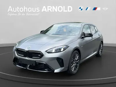 Neu BMW M135 Performance 300 PS (220 kW) 2026 Bmw individual frozen pure gre Kleinwagen