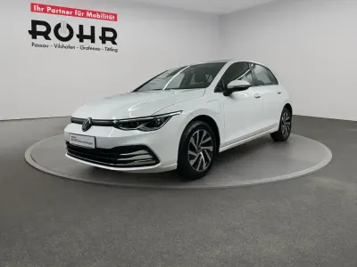 Gebraucht VW Golf VIII Style 204 PS (150 kW) 2022 Pure white Limousine