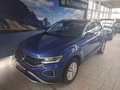 Usado VW T-Roc Life 116 HP (85 kW) 2024 Azul SUV