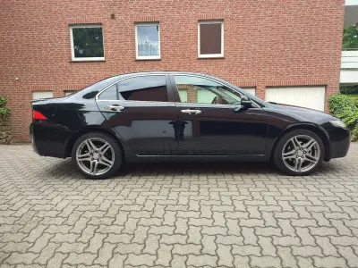 Occasion Honda Accord 140 ch (102 kW) 2005 Noir Berline