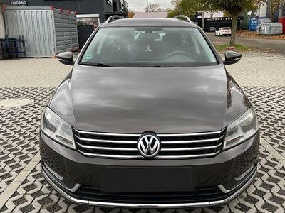 Gebraucht VW Passat 140 PS (102 kW) 2012 Braun Kombi
