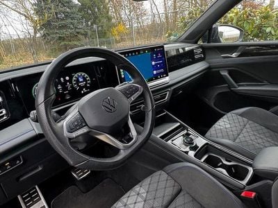 Second-hand VW Tiguan R-line 193 CP (141 kW) 2024 Gri SUV