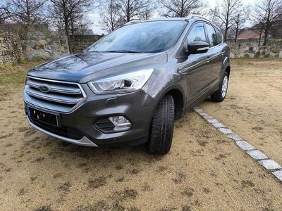 Gebraucht Ford Kuga Cool & Connect 150 PS (110 kW) 2019 Grau SUV