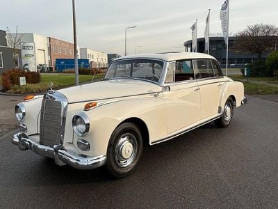Gebraucht Mercedes 300 160 PS (117 kW) 1960 Weiß Limousine