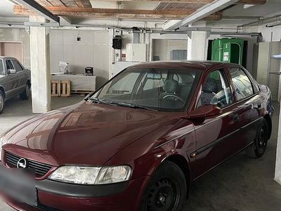 Gebraucht Opel Vectra 75 PS (55 kW) 1996 Rot Limousine