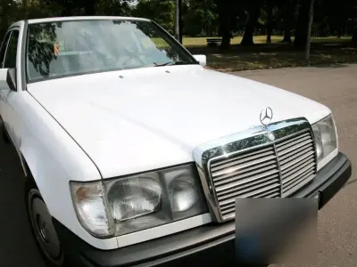 Gebraucht Mercedes 200 105 PS (77 kW) 1988 Weiß Limousine