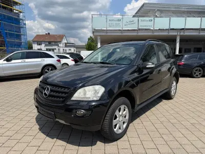 Gebraucht Mercedes ML280 190 PS (139 kW) 2008 Schwarz SUV