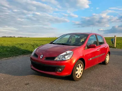 Gebraucht Renault Clio III 88 PS (64 kW) 2006 Rot Kleinwagen