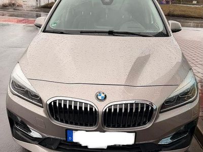 Gebraucht BMW 218 Gran Tourer Luxury Line 136 PS (100 kW) 2022 Silber Van / Kleinbus