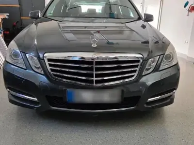 Gebraucht Mercedes E250 Avantgarde 204 PS (150 kW) 2012 Grau Kombi