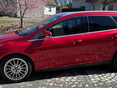 Usata Ford Focus Titanium 105 CV (77 kW) 2014 Rosso Berlina