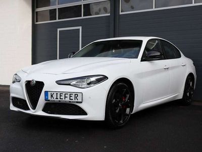 gebraucht Alfa Romeo Giulia 2.0 Q4/SHZ/LHZ/LED/KAMERA/PDC/BTH/MFL/R19