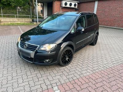 VW Touran Cross