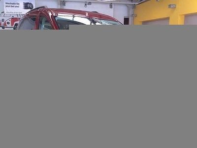 Gebraucht VW Caddy Maxi Life 102 PS (75 kW) 2024 Fortanarot metallic Van / Kleinbus