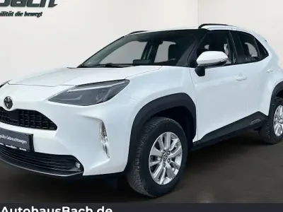 Gebraucht Toyota Yaris Cross Comfort 116 PS (85 kW) 2024 Weiß SUV