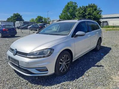Gebraucht VW Golf VII Comfortline 116 PS (85 kW) 2019 Silber Kombi