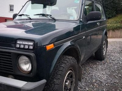 Gebraucht Lada niva 83 PS (61 kW) 2014 SUV